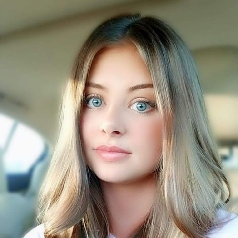 Meet your Posher, Kayla